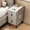 Mesita de noche ultradelgada y de tamaño pequeño con diseño de losa de roca, que presenta un estilo inteligente, minimalista y moderno, hecha de madera maciza, ofreciendo un toque de lujo y adecuada para dormitorios del hogar como un mueble de noche multifuncional