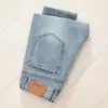 Jeans Finos de Verano de Hong Kong para Hombre, Corte Slim, Pierna Recta, Suaves, Transpirables, Lujo Ligero, Modernos, Pantalones Largos de Color Claro de Moda
