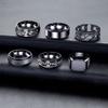 Traje de moda europea y americana para hombre 2024 joyería anillo de acero de titanio punk retro cuadrado para hombre 14 mm moda para estudiantes para hombre al por mayor