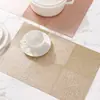 Tapete protector de mesa de PVC con relieve dorado y diseño de rejilla hueca, superventas transfronterizo, tapete aislante del calor para comercio exterior, decoración de mesa de boda