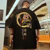 Camiseta Hip-Hop Urso Solta Manga Curta 2026 Tendência Europeia e Americana Tamanho Grande Masculino Estilo Hong Kong Tamanho Grande Gola Redonda Manga Meia