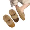 Pantuflas plush holgazanas sin cordones con puntera peluda, nuevo estilo invierno 2026, slip-ons estilo francés de suela plana con hebilla metálica, pantuflas de algodón, estilo Birkenstock