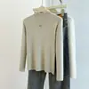 Foto real de camiseta básica de terciopelo Andy de talla grande y cuello semi-alto, tejido de punto de lana para otoño e invierno para mujer, top versátil de manga larga ajustado