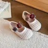 Zapatos de Princesa para Niñas Sandalias Tejidas de Moda 2026 Verano Nuevos Zapatos Pequeños de Cuero para Niños Calados de Malla para Bebé Zapatos de Una Sola Pieza