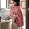 Bufanda de Lana Suave y Amigable con la Piel para Mujer, Nueva para Otoño/Invierno, Engrosada, a Cuadros, con Borlas, Atractiva, Versátil, Calentador de Cuello, para Viajes Diarios, Cálida