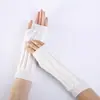 Conjunto de Brazos Cálidos de Lana de Moda para Hombre y Mujer Invierno Nuevo Guantes de Punto Jacquard Colgante de Madera