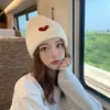 Gorro Bordado de Corazón para Mujer Otoño e Invierno, Cálido y Casual Versátil Gorro de Punto para Estudiante, Gorro de Lana Adelgazante, Versátil a la Moda