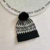 Chapéu de Inverno 2025 Natalino Estilo Fair Isle com Pom-Pom para Crianças, Cachecol Jacquard Étnico Quente Retrô para Bebê, Moderno