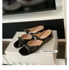 En Stock Sandalias Uva Mamá 4.5cm de Altura Interna~Estilo Francés con Doble Correa de Moño Sandalias de Punta Abierta para Uso en Exteriores Modelo Nuevo 2026