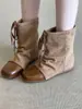 Botas de tornozelo plissadas retrô em pele de ovelha para mulheres, design versátil de bico quadrado com recurso interno de aumento de altura, botas cowboy western, botas Martin de outono e inverno