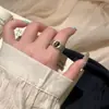 Anillo de Latón Hueco Tallado Estilo Vintage con Piedra Imitación Ojo de Tigre, Sensación de Lujo Ligero de Gama Alta, Anillo de Banda Lisa Retro de Nicho para Dedo Índice