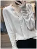 Suéter de punto fino de imitación de lana con cuello en V de otoño transfronterizo para mujer, top de moda de color liso con encaje, cárdigan de punto ajustado