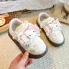 Zapatos para Niña Zapatos Blancos 2026 Nueva Primavera Niñas Versátil Dibujos Animados Zapatos de Papá Infantil Suela Suave Zapatos Deportivos de Año Nuevo