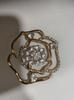 Nuevo broche de rosa de aleación de diamantes europeo y americano, diseño de personalidad elegante de alta gama, pin de planta, ramillete al por mayor
