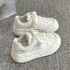 Zapatillas Casuales de Otoño para Mujer 2026 Nuevos Zapatos Blancos de Suela Gruesa Combinados con Faldas Zapatos Delgados de Lona Zapatos de Pan de Nicho