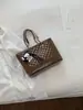 Bolsa Tote Grande Acolchoada com Corrente de Luxo para Mulheres 2026 Nova Tendência Versátil Moda para o Dia a Dia Bolsa de Ombro