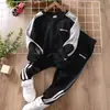 Roupas Infantis, Trajes para Meninos, Roupas de Outono, Blusas e Calças de Manga Longa para Crianças de Tamanho Médio e Grande, Uniformes Escolares para Turmas, Conjunto de Duas Peças Esportivo para Crianças, Confortável