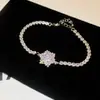 Pulsera de flor redonda con cierre de circonita, lujo ligero, alta gama, pulsera exquisita con un diseño elegante, versátil y a la moda, venta al por mayor