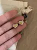 Brincos de Tarraxa Populares Xiaohongshu com Coração de Diamante Amarelo Vibrante para Mulheres, Joia Elegante e Brilhante de Luxo Acessível