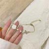 [Paquete de cuatro] Pulsera de amor con circonitas de cola de pez, regalo para novias, personalidad, nuevo diseño de nicho, regalo de graduación para estudiantes
