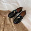 Mocasines de Piel Gruesa de Camelia para Mujer 2026 Nuevos de Piel Genuina Retro Slip-Ons Tacones Gruesos Zapatos de Una Sola Pieza Zapatos Pequeños de Cuero