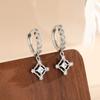 Brincos de argola com zircônia de diamante completo em formato de estrela de quatro pontas, estilo trendy cool ins feminino, luxo leve, personalidade, geométricos, vazados, losango, fecho de orelha