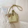 Bolso Cubo Retro de Moda para Mujer 2026 Nuevo Estilo Coreano Bolso de Mano Sencillo Bolso de Hombro con un Toque de Lujo Bolso Cruzado Versátil