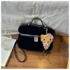Moda Retro Casual Bolso Peludo para Mujer 2026 Otoño Nuevo Estilo Tendencia Versión Coreana ins Bolso de Hombro Cruzado de un Solo Hombro con Aspecto de Alta Gama
