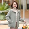 Elegante abrigo de lana de otoño para mamás, colección nueva de mujer corta 2026, de corte holgado, chic, casual y que reduce la edad, con cuello de solapa