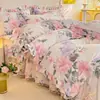 Saia de Cama de Algodão Puro com Acabamento de Renda Estilo Coreano Peça Única Todo Algodão Lençol de Cama de Verão Cobertura de Cama Universal para Todas as Estações Conjunto de Três Peças Estilo Princesa
