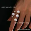 Un Anillo de Perlas de Moda con Múltiples Capas y Diseño Abierto para Mujer, Elegante y Versátil