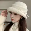 Chapéu Estilo Menina Rica Simples Feminino Outono Inverno Aba Curta Borda Enrolada Chapéu Balde Uso Diário Deslocamento Chapéu à Prova de Vento Chapéu Quente Dropshipping