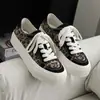 Zapatillas para hombre C1618 para el verano de 2026, nuevas de lona transpirables para estudiantes, suela gruesa, versátiles para el trabajo y el uso casual, deportivas para hombre