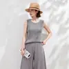 Camiseta sin mangas básica plisada estilo Miyake, cuello redondo, corte holgado, adelgazante, camisa base plisada, disponible para compra al por mayor