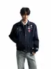 Jaqueta Bomber Bordada Retro Americana Nova Primavera 2026 para Homens e Mulheres, Tendência de Casaco Curto Versátil Casual de Nicho
