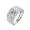 Anillo de Moissanita para Hombre Plata de Ley S925 Chapado en Platino No se Desvanece en Stock Anillo al por Mayor Lujo Ligero de Gama Alta