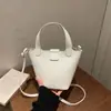Bolso Pequeño Tipo Cubo para Mujer, Nuevo Estilo de Nicho 2026, Piel Sintética Suave, Versátil para el Trabajo, Bolso de Hombro Casual, Bolso Cruzado
