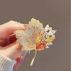 Nuevo corsage de hoja de arce más vendido moda temperamento Joker exquisito chic lujo ligero alta sensación broche venta al por mayor de fábrica