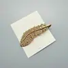 Presilhas de Cabelo de Pena e Pérola Estilo Francês Mais Vendidas, Presilhas Jacaré, Conjunto de Seis Peças Estilo Ins, Presilhas Laterais para Franja, Acessórios de Cabelo, Novo Produto Popular