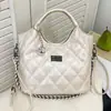 Bolso de hombro versátil de moda transfronterizo con un toque de alta gama, adecuado para ir al trabajo, bolso tipo cubo vintage, bolso de mano acolchado simple casual
