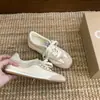 Zapatillas de entrenamiento alemanas de cuero genuino con aumento de altura interior, zapatos rosas para niñas, estilo fino de otoño 2026, adecuados para combinar con faldas, zapatillas deportivas blancas casuales