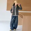 Roupa de outono estilosa e moderna para meninas: uma jaqueta moletom falsa de duas peças combinada com calças jeans casuais de perna larga estilo coreano