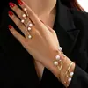 Anillo geométrico de perlas de tendencia de moda europea y americana, anillo creativo único y exagerado, artículo más vendido en Wish y AliExpress