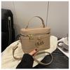 Bolso de Mano Casual Casual para Mujer 2025 Verano Nuevo Moda Nicho Bolso Cuadrado Pequeño Moderno de un Solo Hombro Cruzado