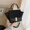 Bolso Pequeño Esmerilado para Mujer Transfronterizo 2023 Nuevo Bolso Cruzado de Cadena Simple a la Moda Popular en Internet Bolso de Mano con Alas