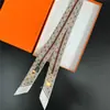 Bufandas de Seda al por Mayor, Versátiles para Atar Bolsos, Decoración de Cadena de Corazones, Bufandas de Seda Estrechas, Pañuelos para el Cuello, Diademas, Bufandas Pequeñas de Seda Diagonales