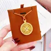 Aleación de Cobre Tienda de Oro Mismo Estilo Vajra Tachonado de Diamantes Ocho Tesoros Giratorios Brújula Luo Colgante Oro de Simulación Gama Alta Nicho Collar