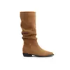 Versão em Couro da Nova Bota Western Cowboy Apontada de Salto Grosso Oculto para Outono e Inverno, Bota Feminina de Couro Genuíno de Cano Médio Justa para Primavera e Outono