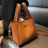 Bolsa de Grande Capacidade Feminina Outono e Inverno 2022 Nova Moda Bolsa Transversal Bolsa de Mão Balde Feminina