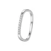 Anillo Cuadrado Pequeño de Plata de Ley S925 Minimalista de Lujo Ligero, Estilo Ins Simple y Discreto, Adecuado para el Viaje Diario, Anillo Delgado Apilable para Mujer Venta al por Mayor
